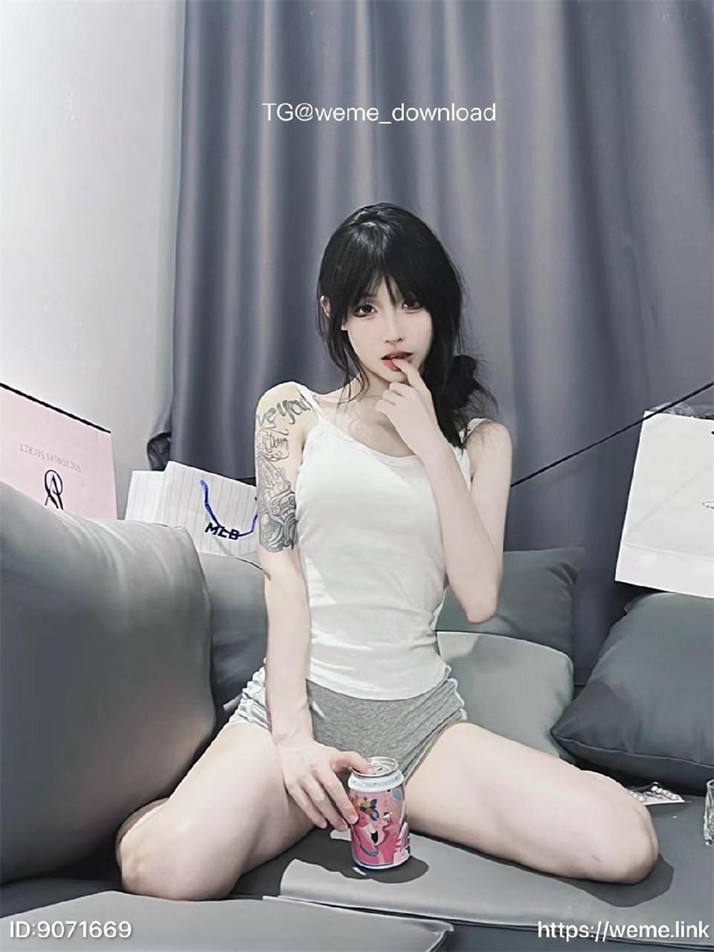 妮老师的后宫 (3).jpg